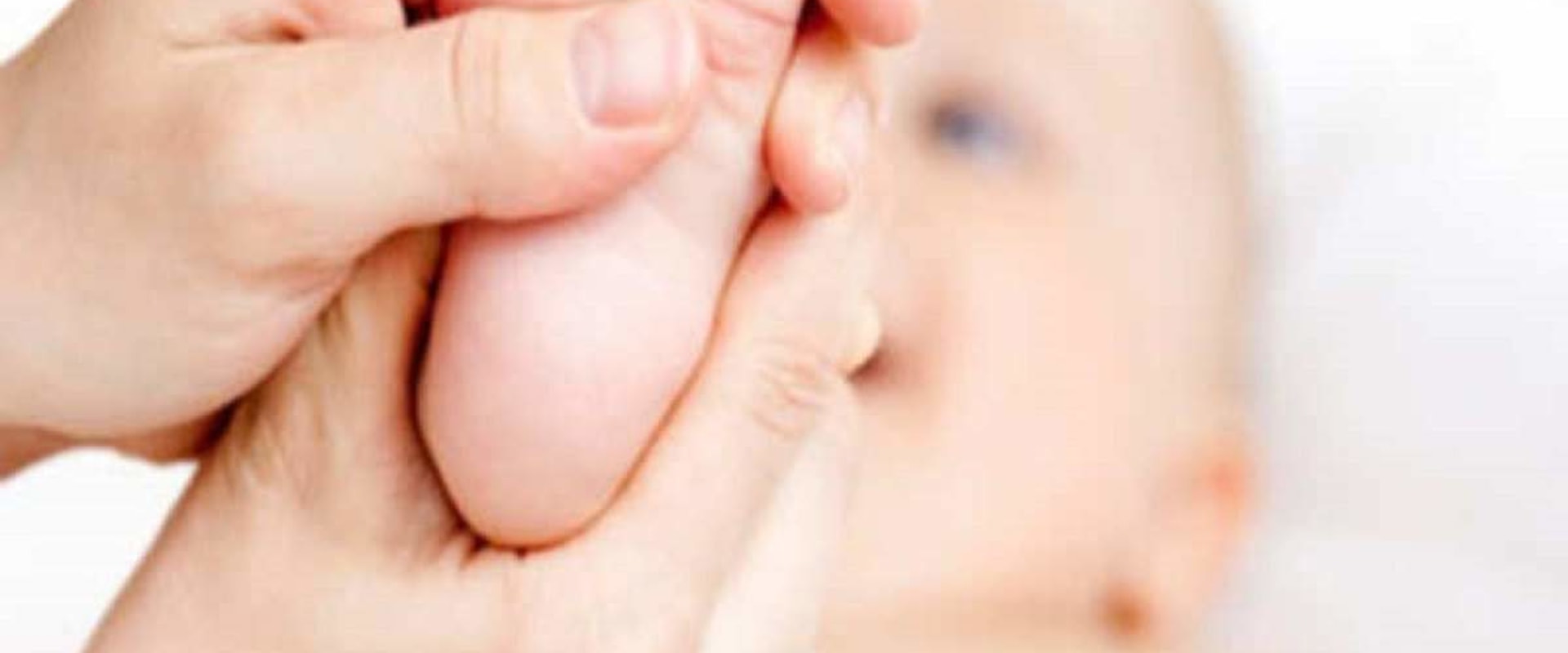 When to Use Massage Oil for Babies: An Expert's Guide